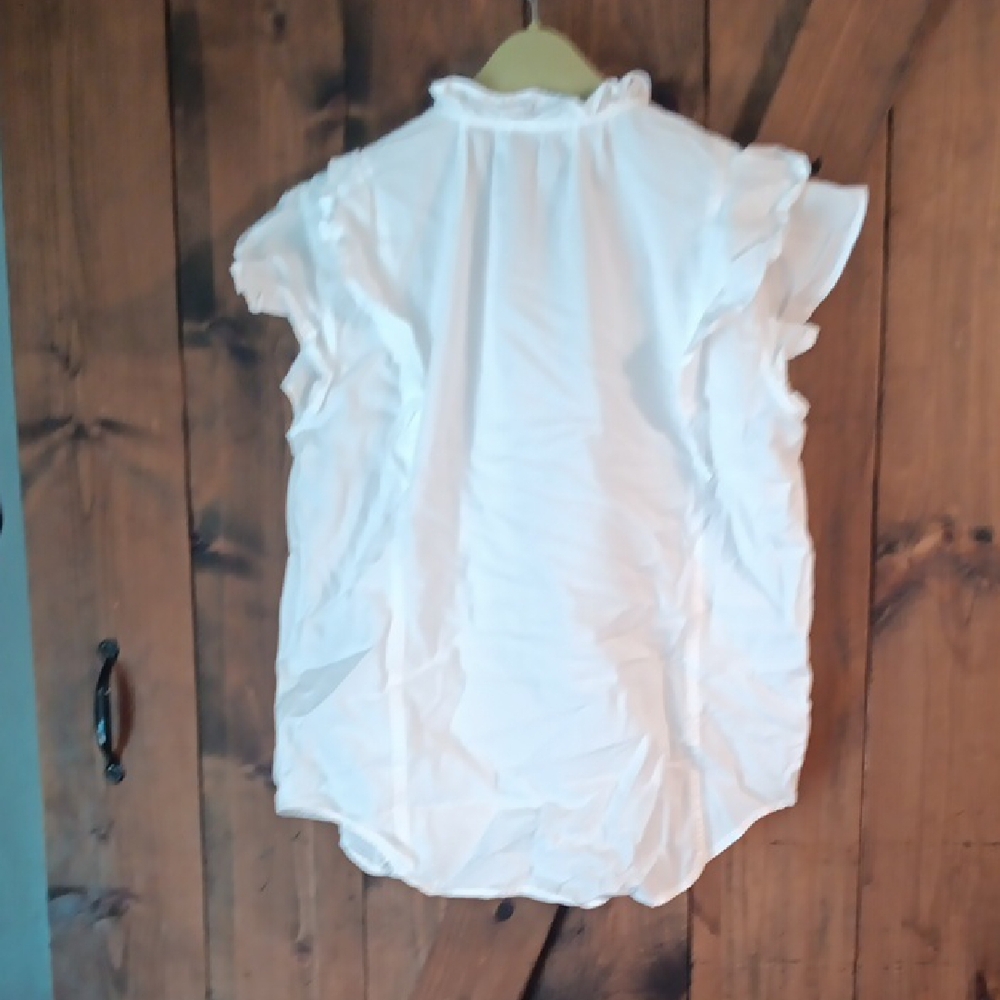 Chic White Ruffled Blouse for Women - Picture 4 of 4